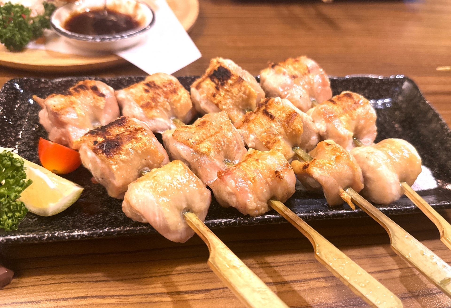 浅草で極上の焼き鳥を堪能！絶対に訪れるべきおすすめ焼き鳥店8選【地元民も太鼓判の名店】完全ガイド